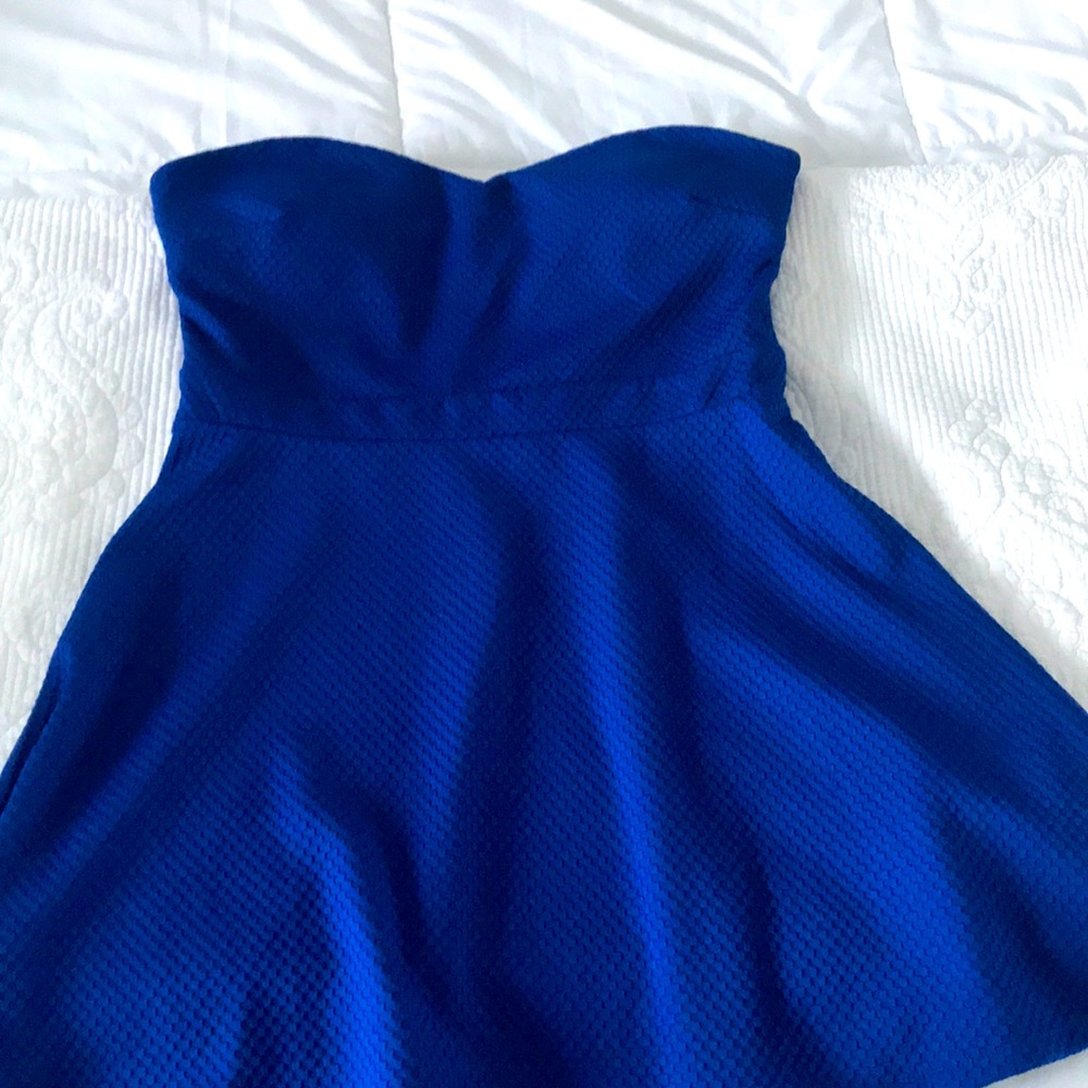 Blue strapless dress